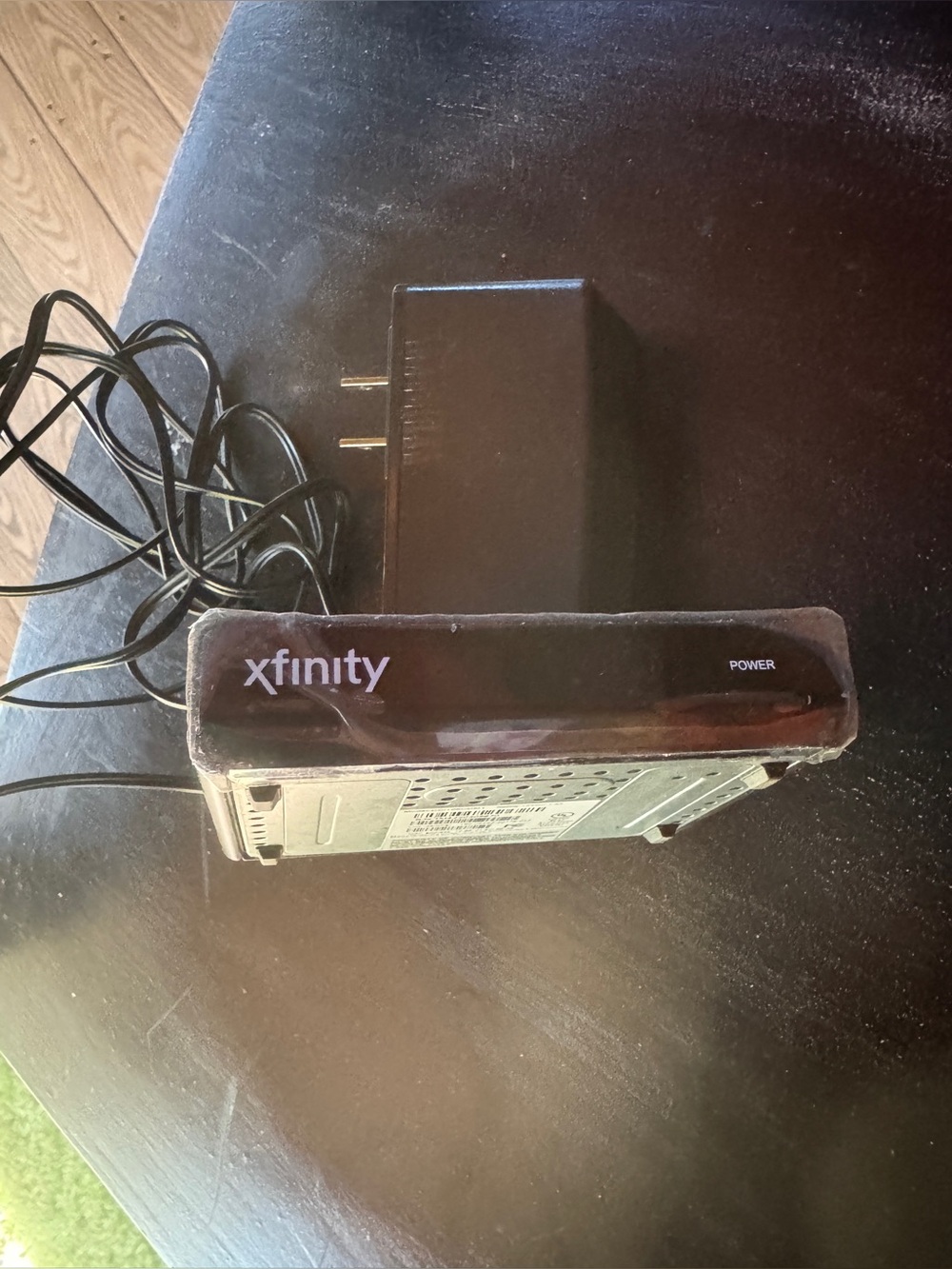 Xfinity DTA (Digital Transport Adapter) cable box and Remote C122401